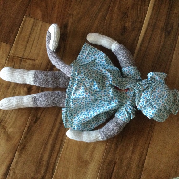 Mr. and Mrs. Sock Monkey - Picture 3 of 6